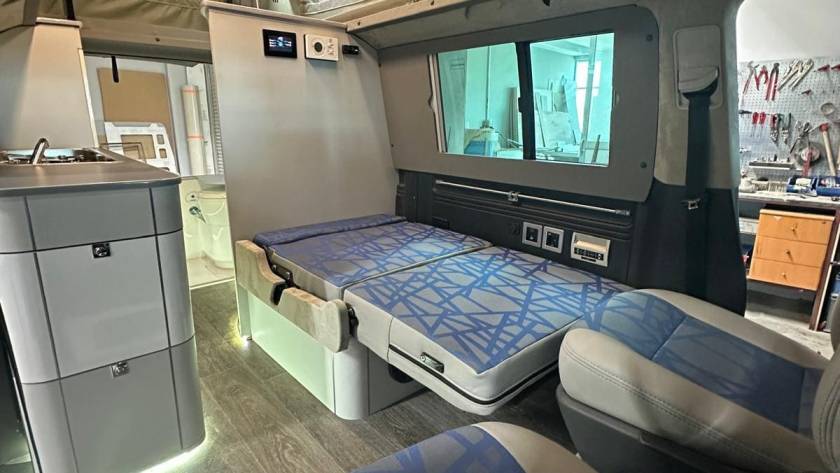 volkswagen-karavan-acilir-tavan