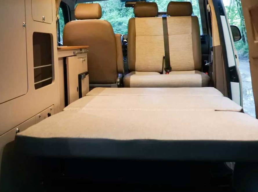 yatak olabilen katlanir koltuk